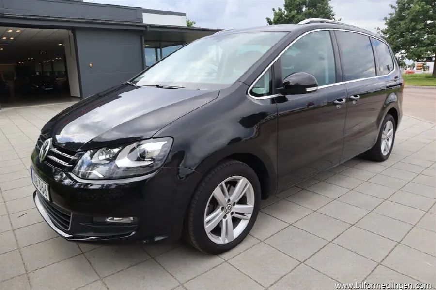 Volkswagen Sharan 2.0 TDI SCR FWD 150hk Aut 7 Sits Drag Backkamera, bild 2 av 12