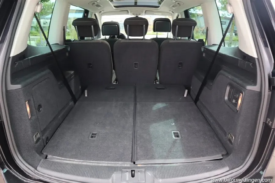 Volkswagen Sharan 2.0 TDI SCR FWD 150hk Aut 7 Sits Drag Backkamera, bild 11 av 12