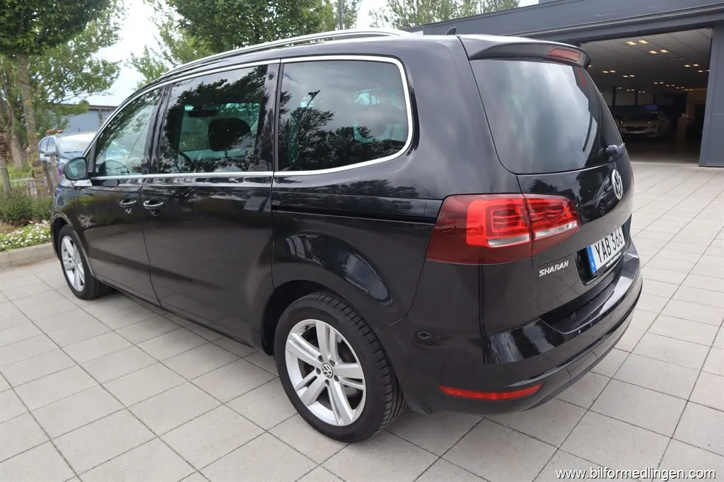 Volkswagen Sharan 2.0 TDI SCR FWD 150hk Aut 7 Sits Drag Backkamera, bild 9 av 12