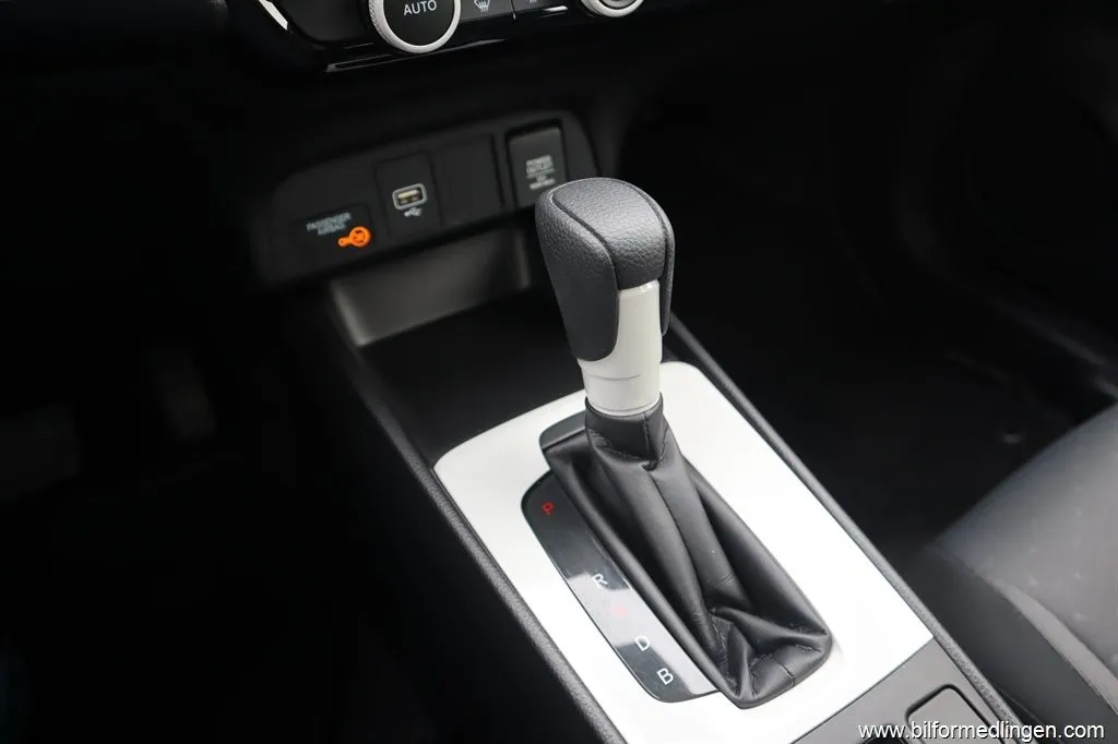 Honda Jazz 1.5 i-MMD e Hybrid Adaptiv farthållare Comfort Svensksåld, bild 8 av 12