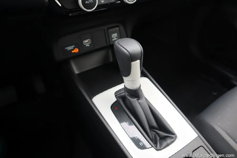 Honda Jazz 1.5 i-MMD e Hybrid Adaptiv farthållare Comfort Svensksåld, bild 8 av 12