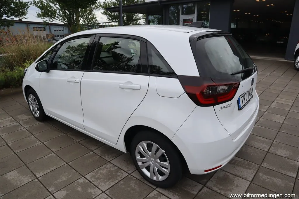 Honda Jazz 1.5 i-MMD e Hybrid Adaptiv farthållare Comfort Svensksåld, bild 3 av 12