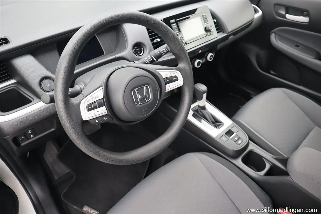 Honda Jazz 1.5 i-MMD e Hybrid Adaptiv farthållare Comfort Svensksåld, bild 6 av 12