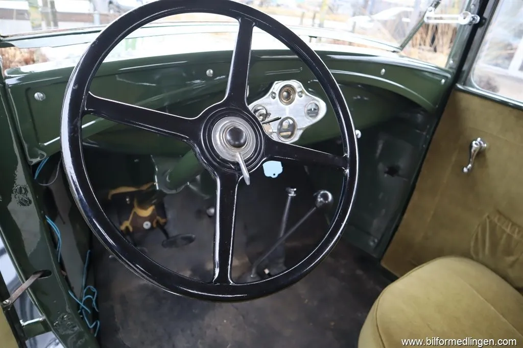 Ford Model A 3.3 Tudor Sedan Handgas Koffert, bild 3 av 12