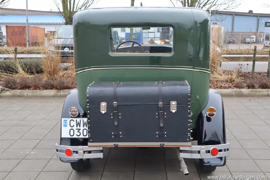 Ford Model A 3.3 Tudor Sedan Handgas Koffert, bild 9 av 12