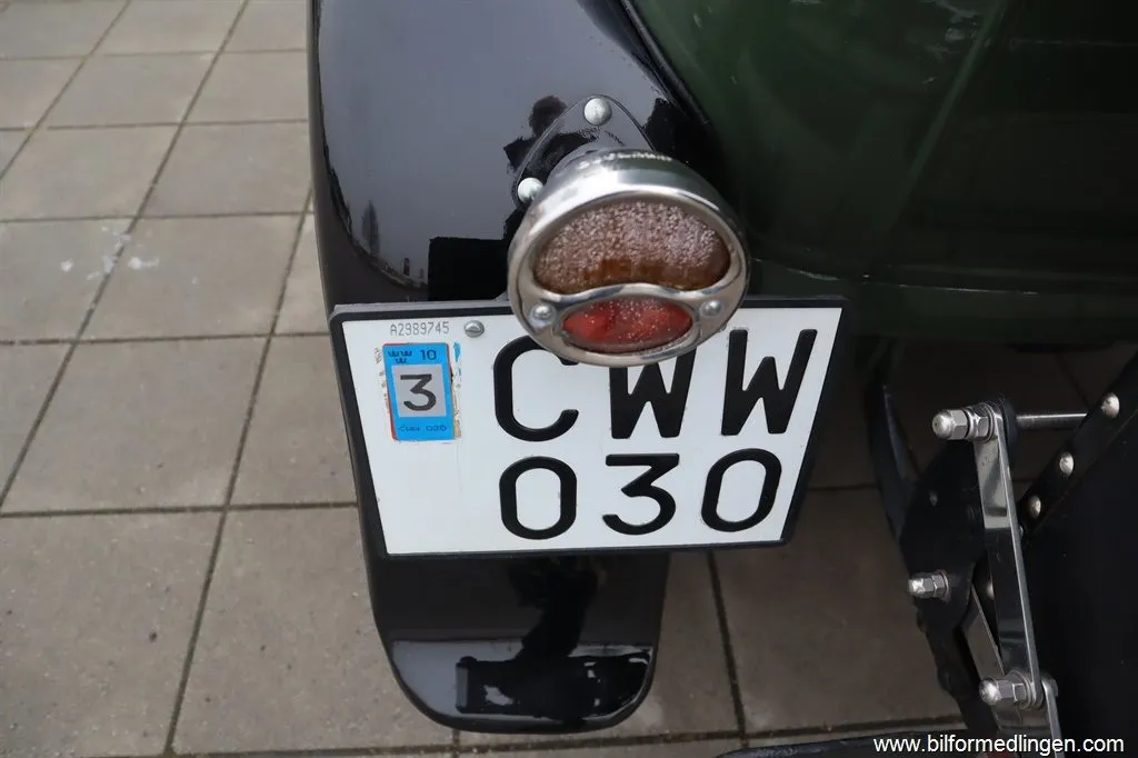 Ford Model A 3.3 Tudor Sedan Handgas Koffert, bild 11 av 12