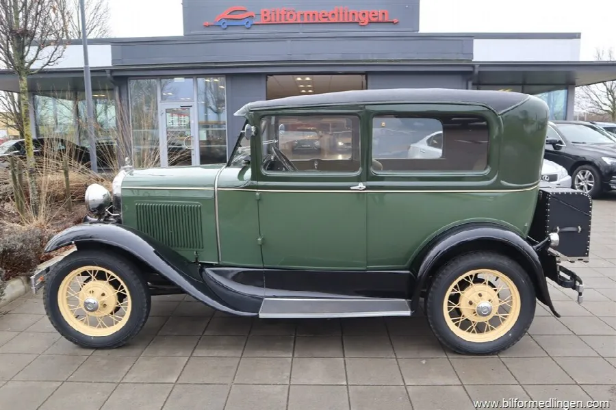 Ford Model A 3.3 Tudor Sedan Handgas Koffert, bild 1 av 12