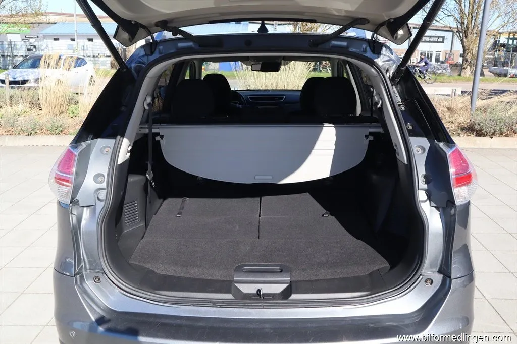Nissan X-Trail 1.6 dCi FWD 130hk Automat 7 sits 1 ägare, bild 10 av 11