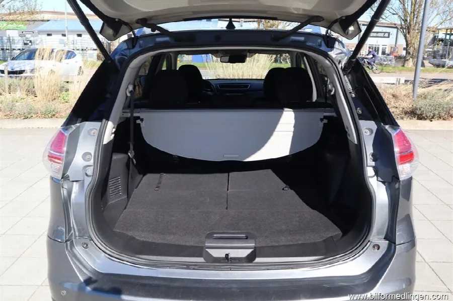 Nissan X-Trail 1.6 dCi FWD 130hk Automat 7 sits 1 ägare, bild 10 av 11