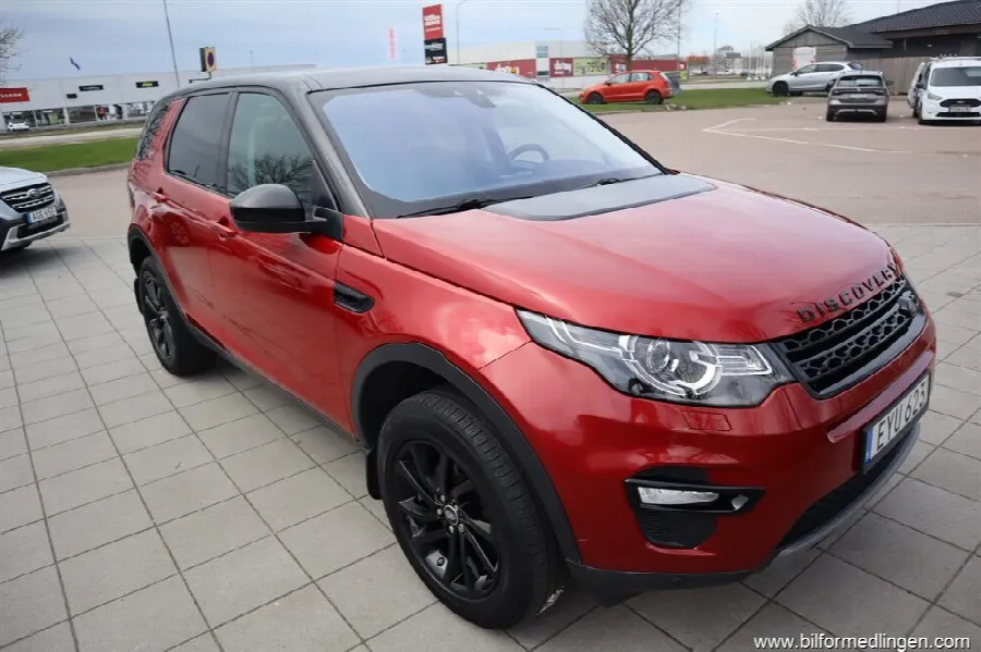 Land Rover Discovery 2.0 TD4 AWD 180hk Panoramatak Navi Drag Svensksåld, bild 2 av 12