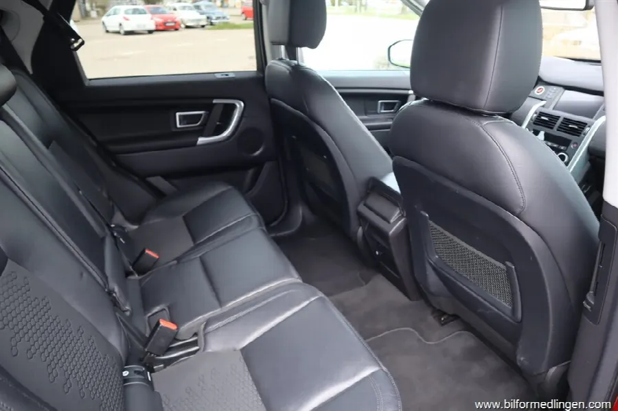 Land Rover Discovery 2.0 TD4 AWD 180hk Panoramatak Navi Drag Svensksåld, bild 12 av 12
