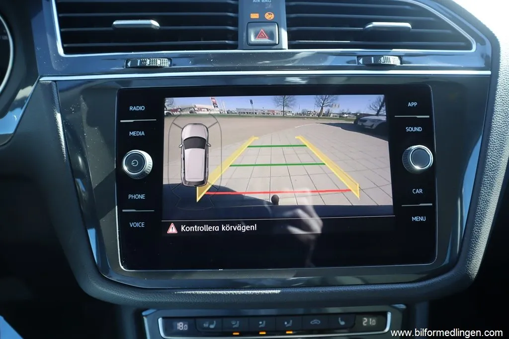Volkswagen Tiguan 2.0 TDI 4Motion 150hk Aut Drag 1 ägare Svensksåld Backkamera, bild 12 av 12