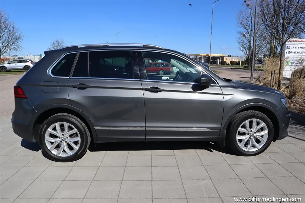 Volkswagen Tiguan 2.0 TDI 4Motion 150hk Aut Drag 1 ägare Svensksåld Backkamera, bild 7 av 12