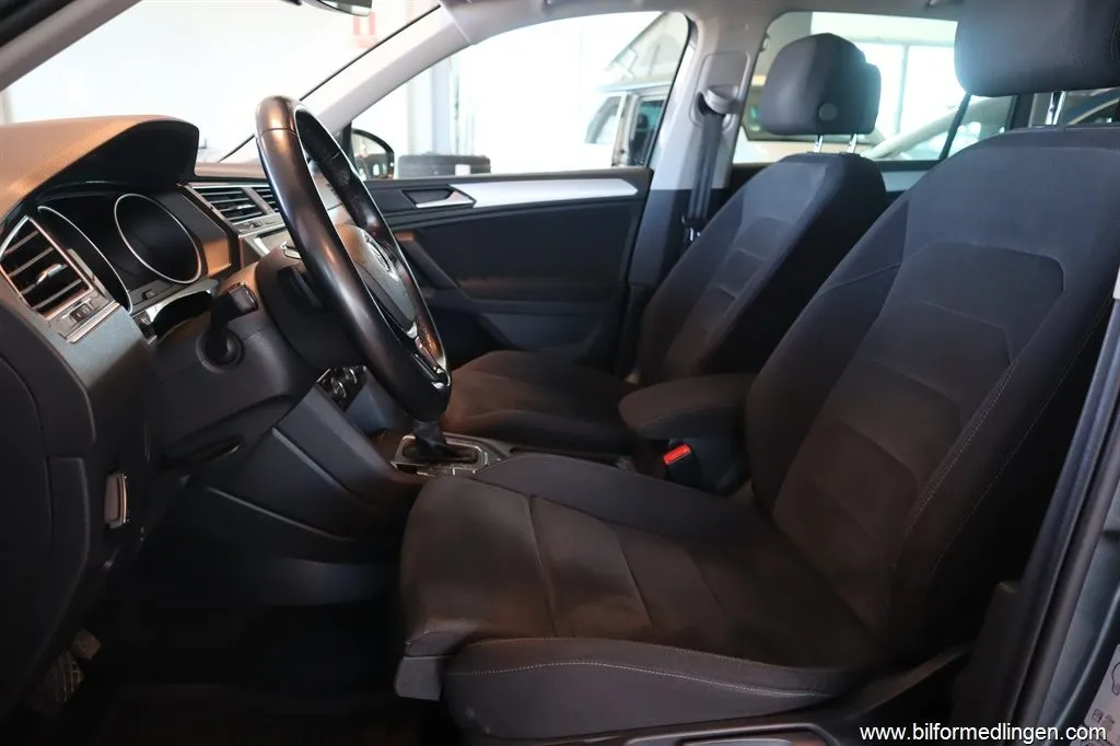 Volkswagen Tiguan 2.0 TDI 4Motion 150hk Aut Drag 1 ägare Svensksåld Backkamera, bild 4 av 12