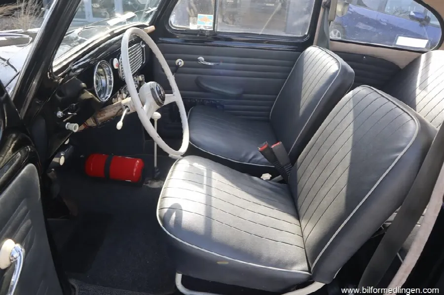 Volkswagen 1200 LIMOUSINE 1 1 30hk Soltak oval bubbla, bild 3 av 12