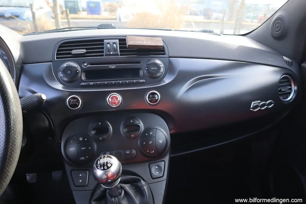 Fiat 500 1.4 16V FWD 100hk Skinn Svensksåld, bild 6 av 12