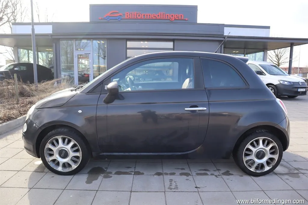 Fiat 500 1.4 16V FWD 100hk Skinn Svensksåld, bild 1 av 12