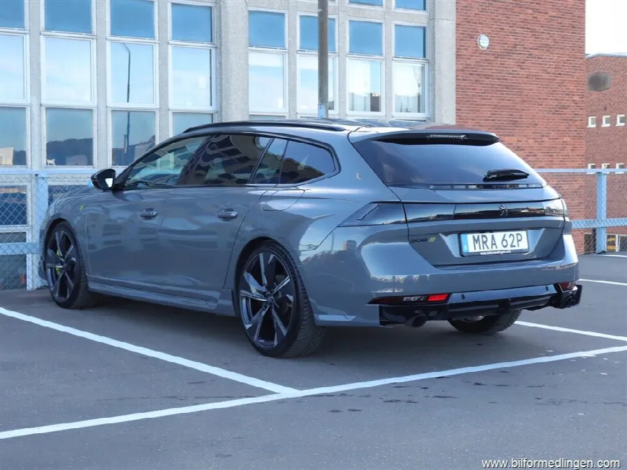 Peugeot 508 Hybrid4 PSE SW 360hk Plug-in Pano Focal 360, bild 3 av 12