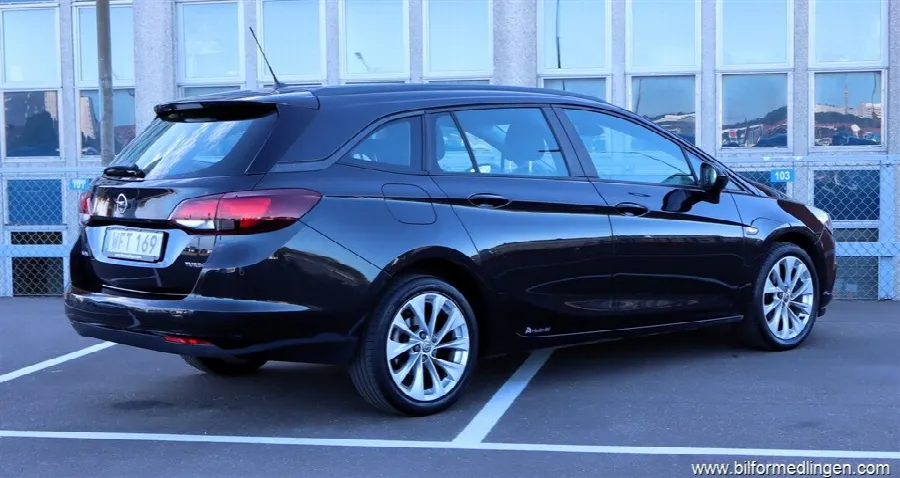 Opel Astra 1.4 ecoFLEX Kombi 125hk S/V-hjul, bild 3 av 12