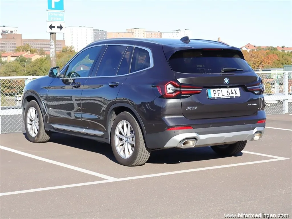 BMW X3 xDrive30e 292hk S/V-hjul Kamera Sensorer, bild 4 av 12