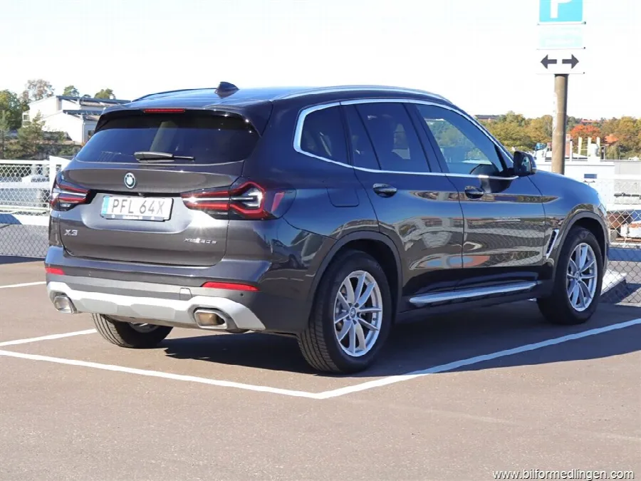 BMW X3 xDrive30e 292hk S/V-hjul Kamera Sensorer, bild 3 av 12