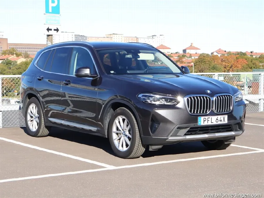 BMW X3 xDrive30e 292hk S/V-hjul Kamera Sensorer, bild 2 av 12