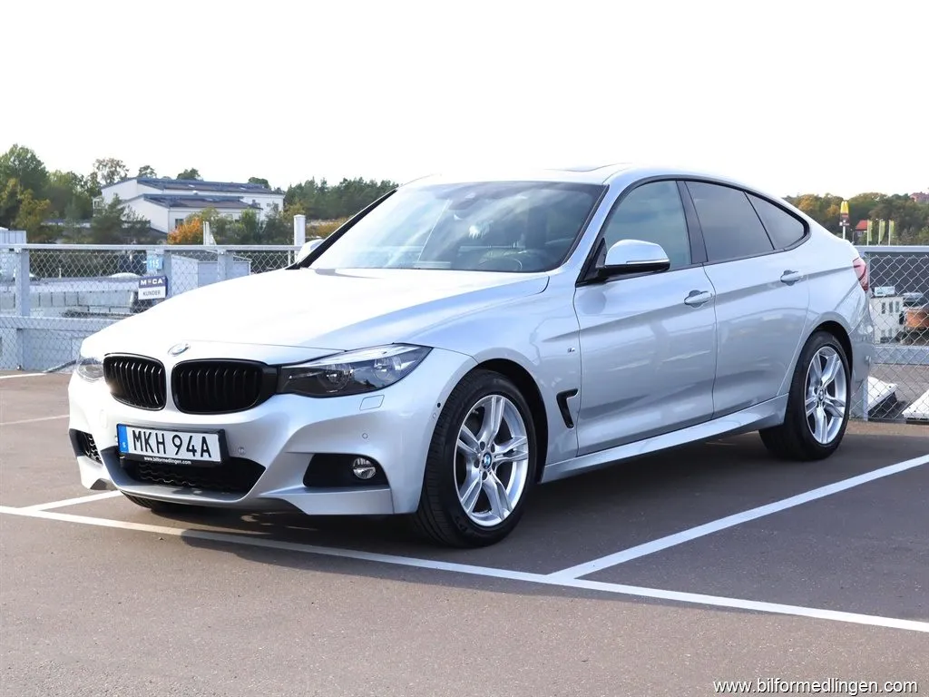 BMW 330 i xDrive GT 252hk M-sport HUD H/K Pano, bild 1 av 12