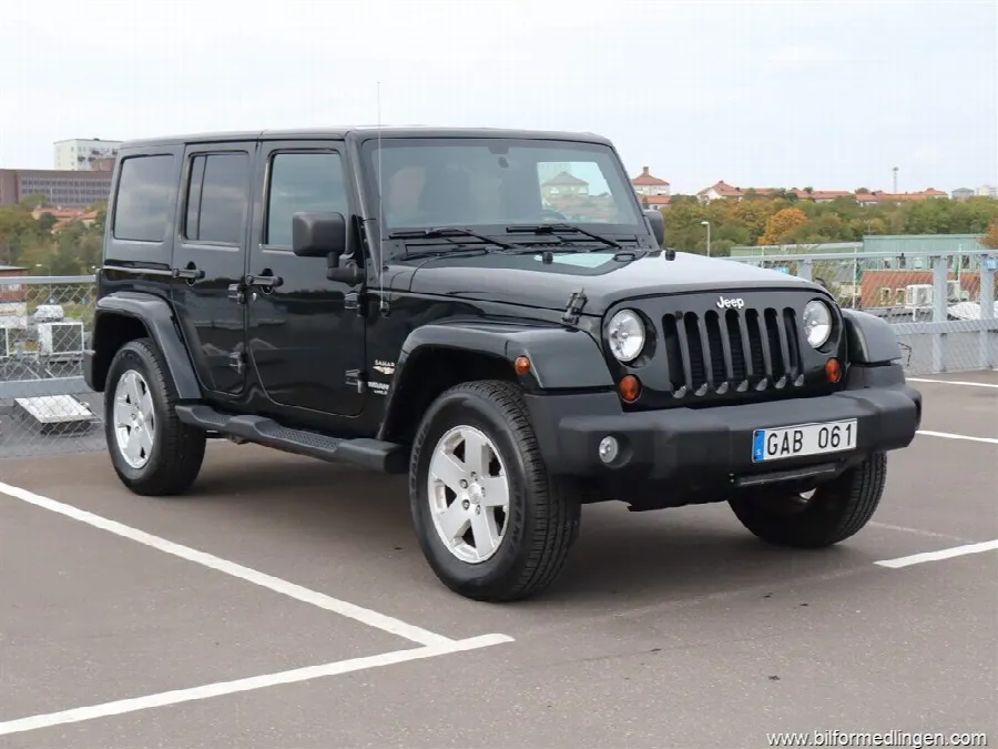 Jeep Wrangler 2.8 4WD 4-door Unlimited 200hk S/V-Hjul Drag, bild 2 av 12