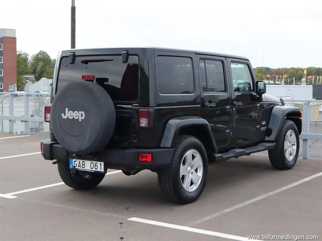 Jeep Wrangler 2.8 4WD 4-door Unlimited 200hk S/V-Hjul Drag, bild 3 av 12