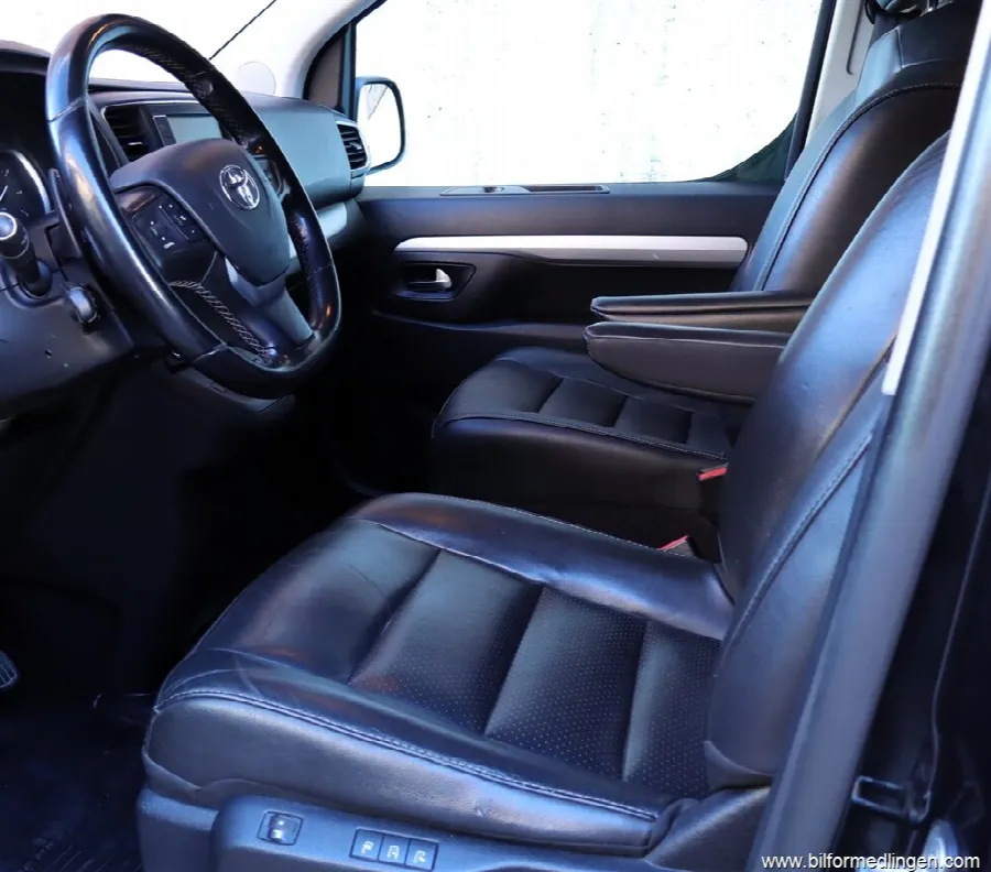 Toyota ProAce Verso 2.0 D-4D Värmare 8-sits Läder Automat, bild 5 av 12
