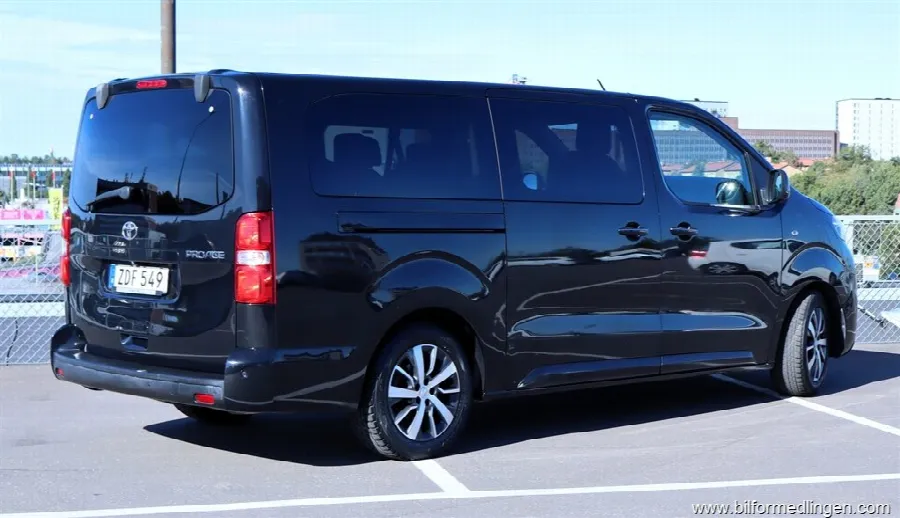 Toyota ProAce Verso 2.0 D-4D Värmare 8-sits Läder Automat, bild 4 av 12