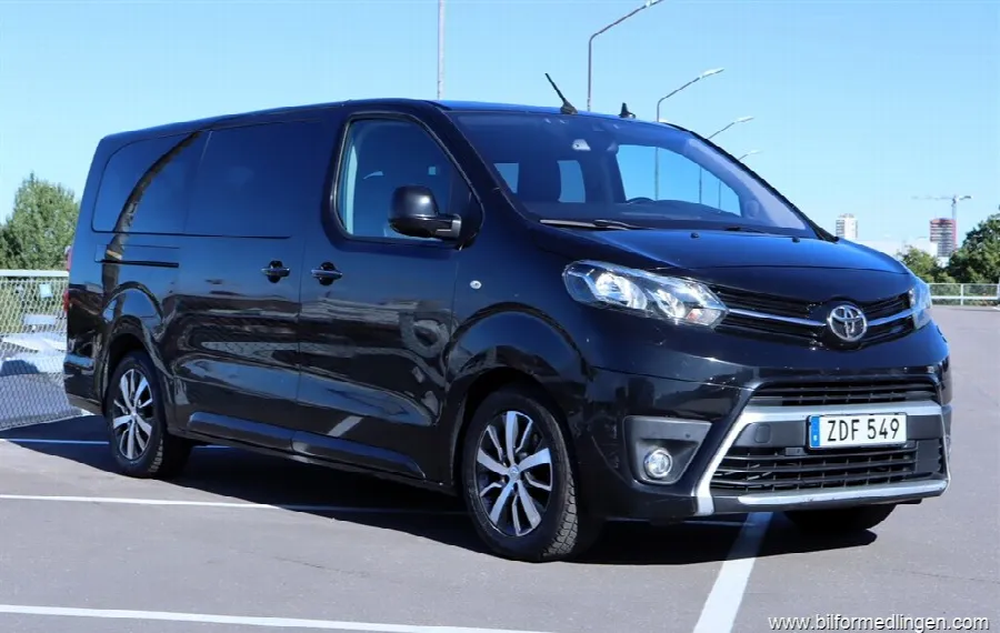 Toyota ProAce Verso 2.0 D-4D Värmare 8-sits Läder Automat, bild 2 av 12