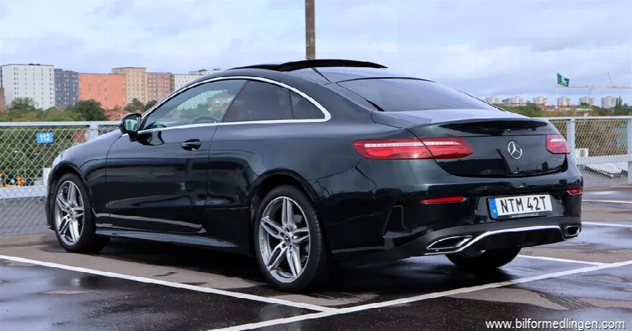 Mercedes-Benz E 220 d 4Matic Coupé AMG Pano S/V-hjul, bild 4 av 12