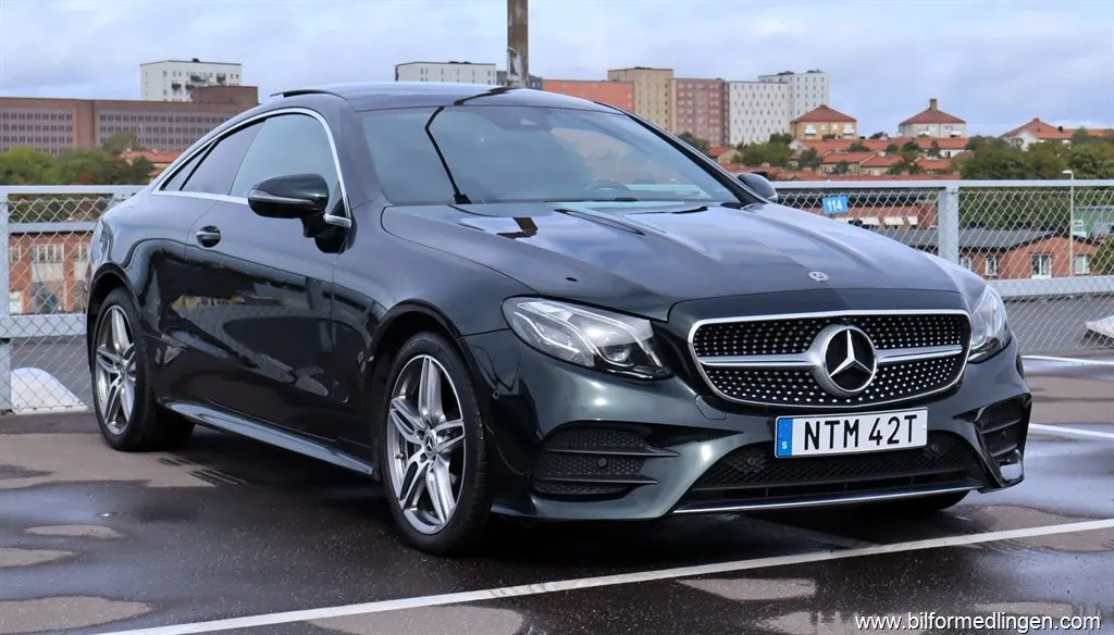 Mercedes-Benz E 220 d 4Matic Coupé AMG Pano S/V-hjul, bild 1 av 12