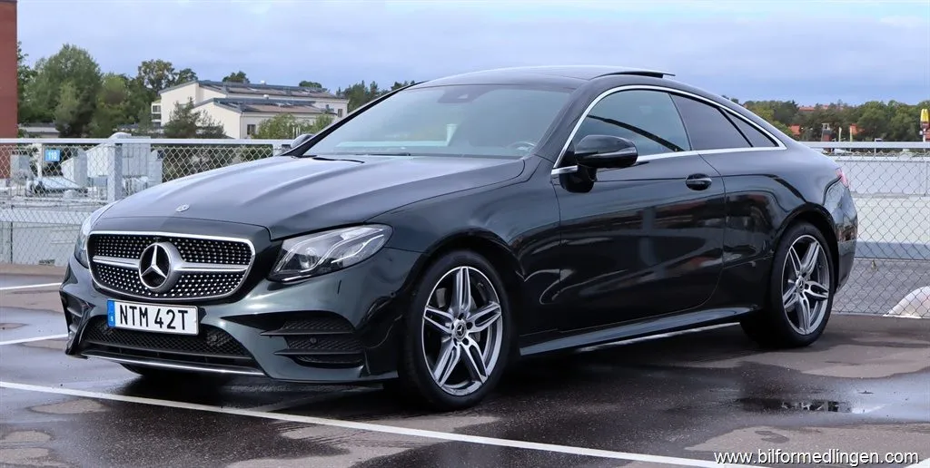 Mercedes-Benz E 220 d 4Matic Coupé AMG Pano S/V-hjul, bild 2 av 12