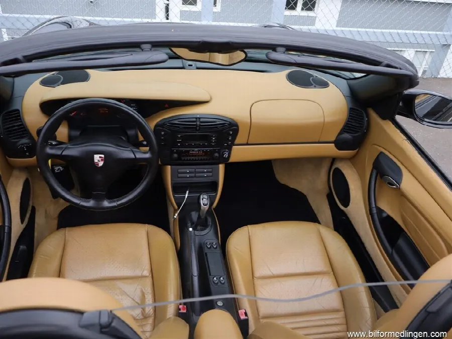 Porsche Boxster 220hk, 1 ägare sen 2012, El-manöverad sufflett, bild 6 av 12