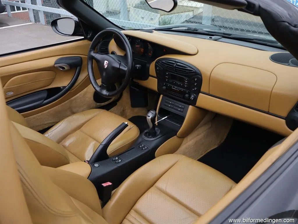 Porsche Boxster 220hk, 1 ägare sen 2012, El-manöverad sufflett, bild 7 av 12
