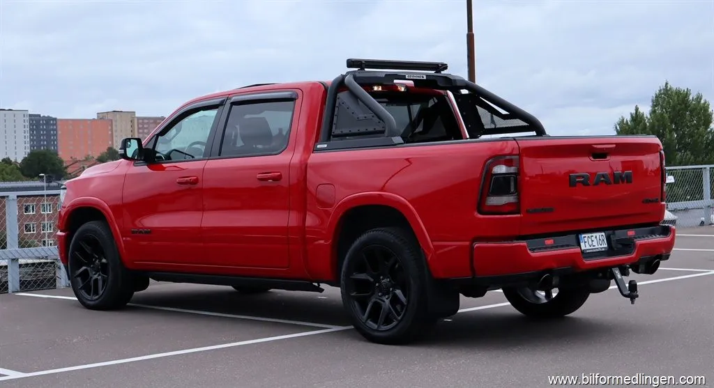 Dodge Ram 5.7 V8 HEMI Laramie Night Edition 4x4 S/V-hjul, bild 3 av 12