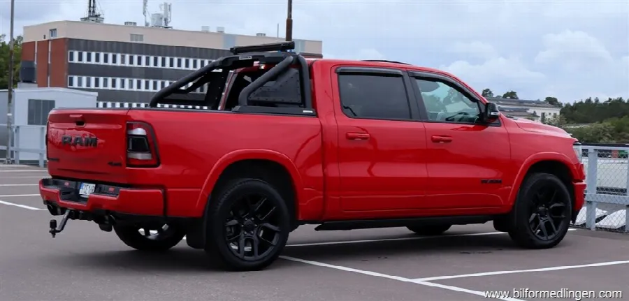 Dodge Ram 5.7 V8 HEMI Laramie Night Edition 4x4 S/V-hjul, bild 4 av 12