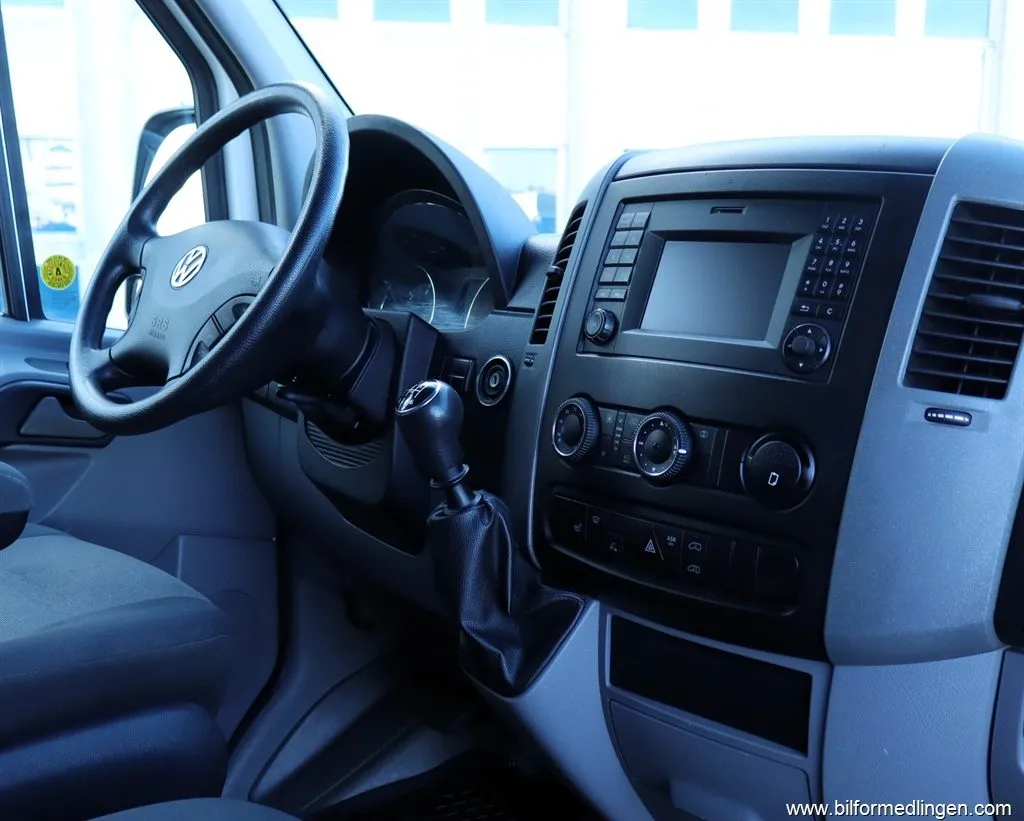 Volkswagen Crafter 2.0 TDI 35 Bakgavelyft/Nyservad/Moms/S+Vhjul, bild 7 av 12