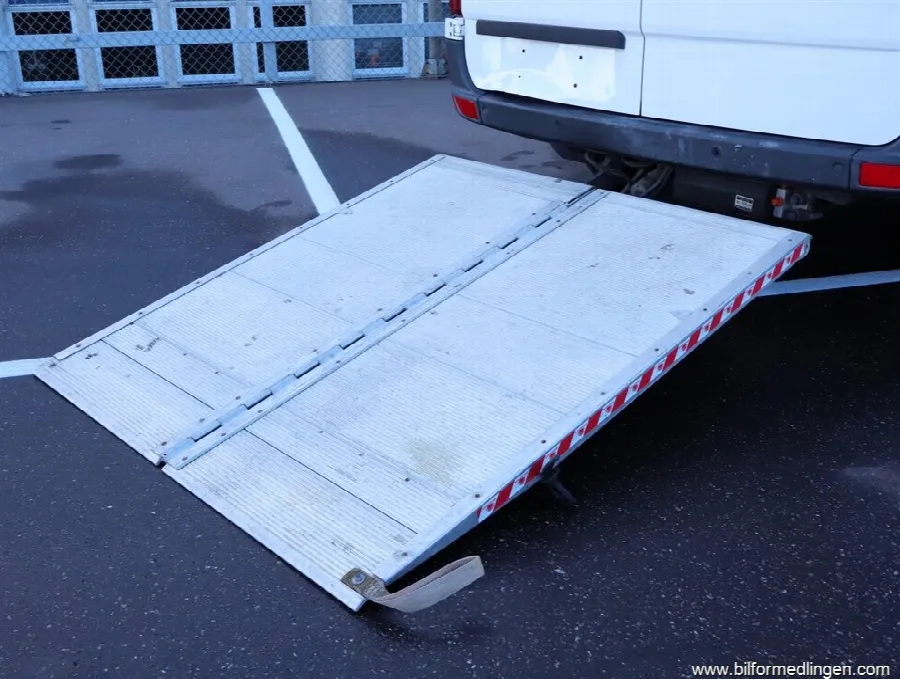 Volkswagen Crafter 2.0 TDI 35 Bakgavelyft/Nyservad/Moms/S+Vhjul, bild 3 av 12