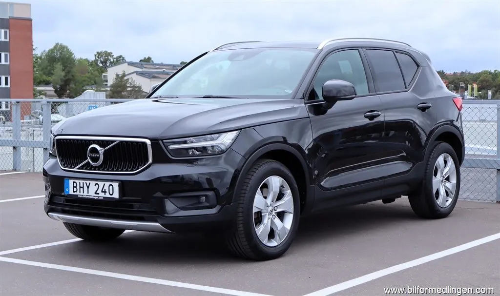 Volvo XC40 D4 AWD 190hk, bild 1 av 12