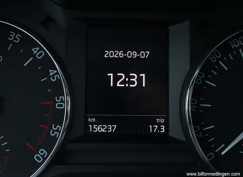 Skoda Octavia Combi 2.0 TDI Aut S/V-hjul Nybytt kamrem, bild 10 av 12