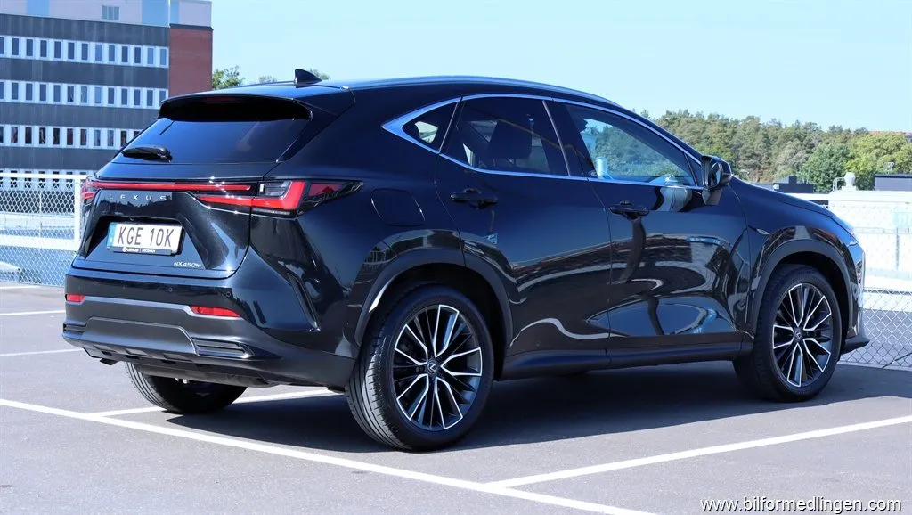 Lexus NX 450h+ Luxury HeadUp/360/Läder/1 ägare/Moms, bild 4 av 12