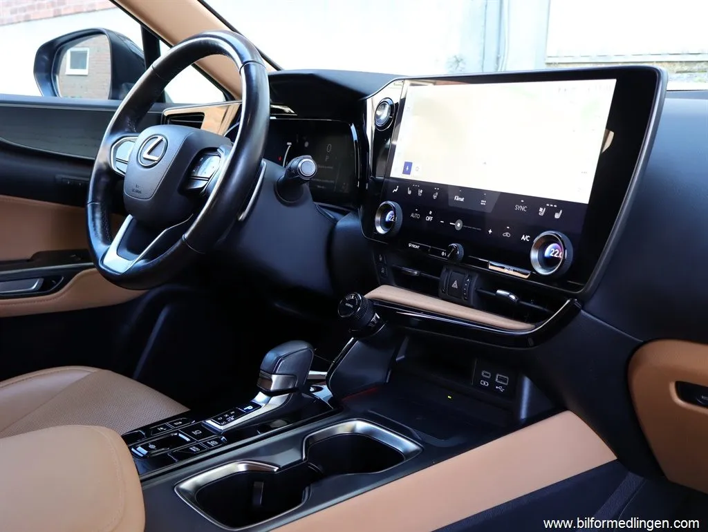 Lexus NX 450h+ Luxury HeadUp/360/Läder/1 ägare/Moms, bild 7 av 12