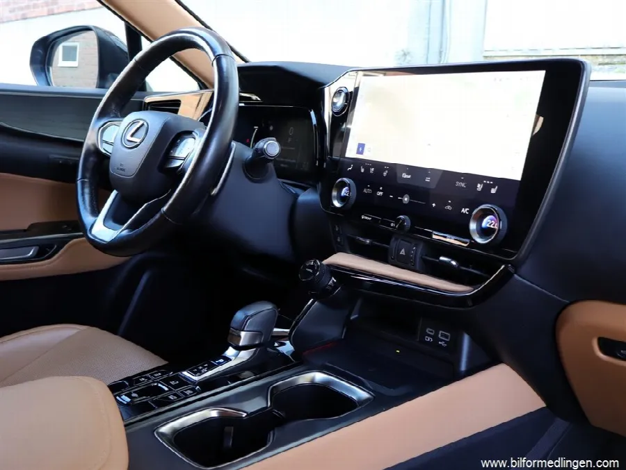 Lexus NX 450h+ Luxury HeadUp/360/Läder/1 ägare/Moms, bild 7 av 12