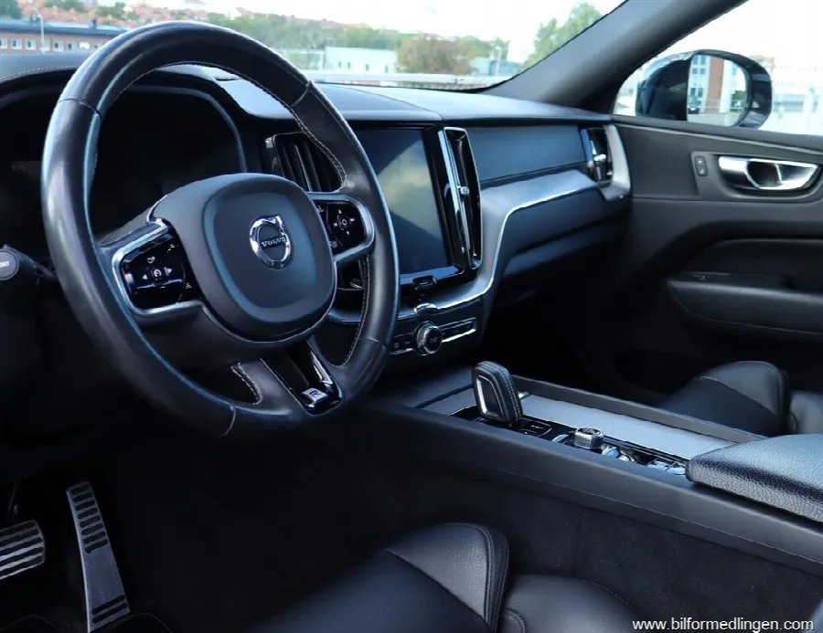 Volvo XC60 T8 R Design Panorama Head-Up S/V-hjul, bild 10 av 12