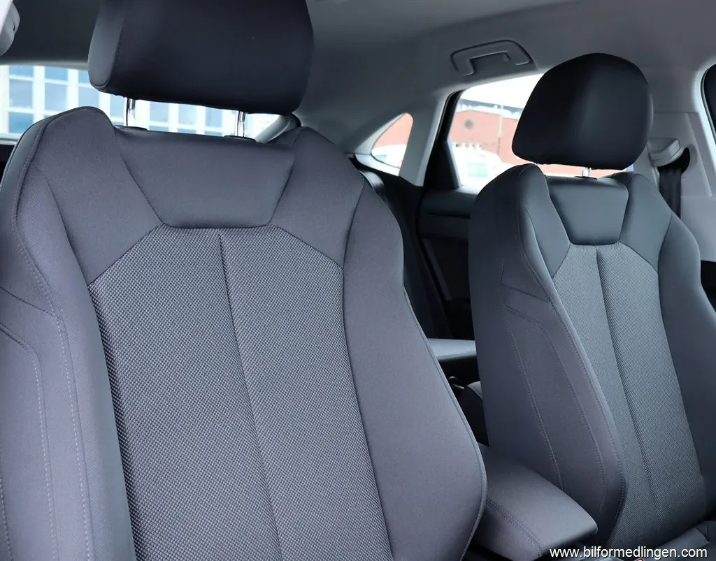 Audi Q3 Sportback 35 TFSI S-Tronic S/V-hjul Värmare, bild 6 av 12
