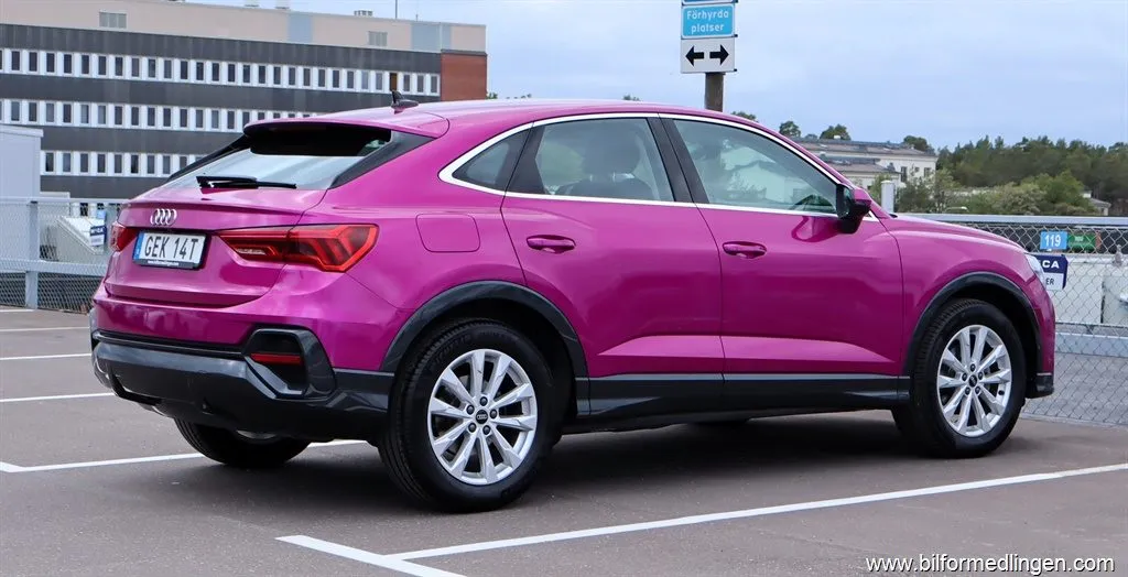 Audi Q3 Sportback 35 TFSI S-Tronic S/V-hjul Värmare, bild 3 av 12