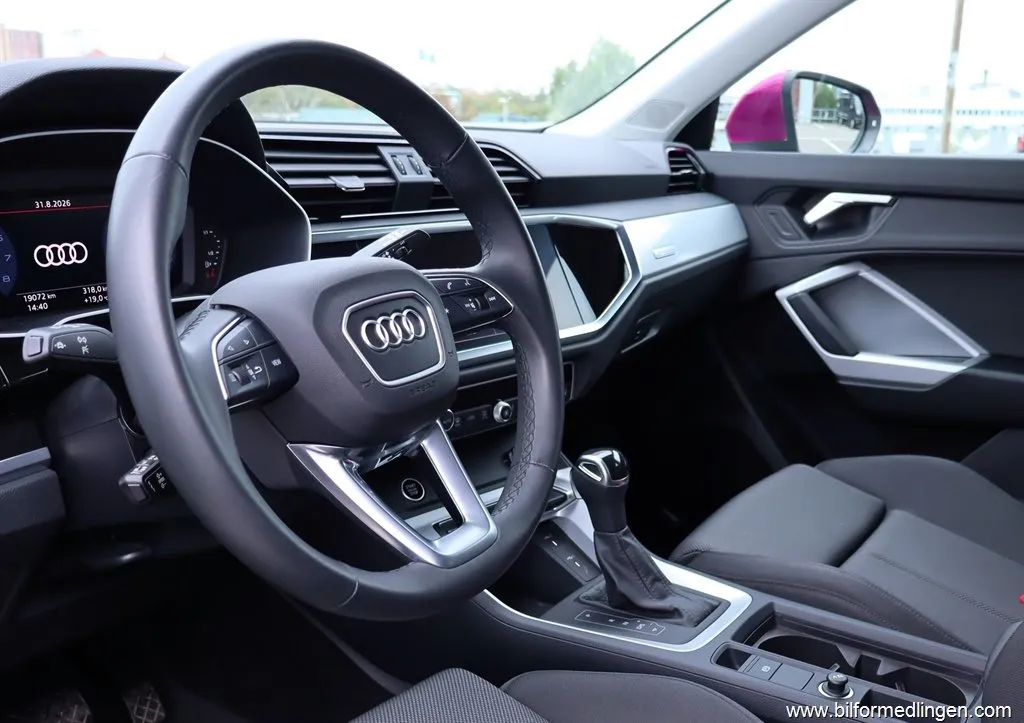 Audi Q3 Sportback 35 TFSI S-Tronic S/V-hjul Värmare, bild 9 av 12